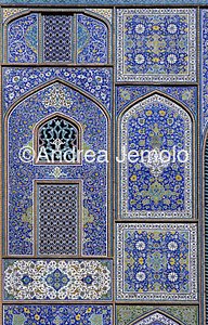 Masjed Sheikh Lotfollah Exterior portal - Detail | Andrea Jemolo