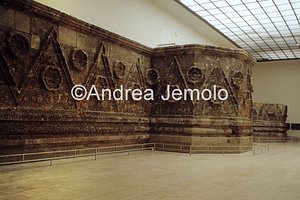 Pergamonmuseum Walls of the palace of Qasr Mshatta | Andrea Jemolo