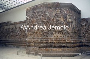 Pergamonmuseum Walls of the palace of Qasr Mshatta | Andrea Jemolo
