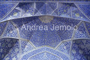 Masjed-é Emam - Masjed-è Shah Ceiling of the atrium | Andrea Jemolo