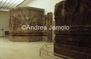 Pergamonmuseum Walls of the palace of Qasr Mshatta | Andrea Jemolo