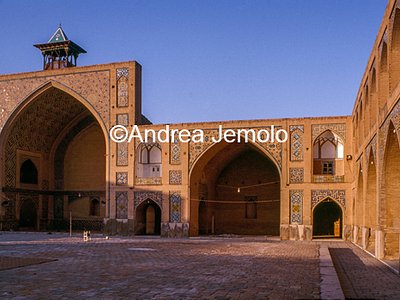 Hakim Mosque Cortile | Andrea Jemolo