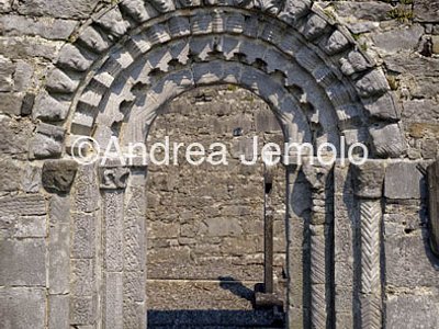 St. Tola Portale | Andrea Jemolo