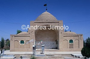 Mausoleum Imamzaeh Yahya Façade | Andrea Jemolo