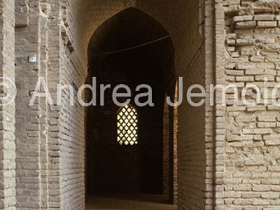 Masjed-é Jamè - Moschea del Venerdì Particolaredel cortile | Andrea Jemolo