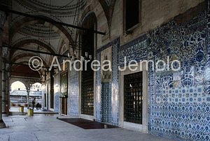Rustem Pasa Camii Portico con colonne 2 | Andrea Jemolo
