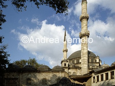 Eyup Camii Exterior | Andrea Jemolo