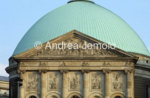 St.Hedwig Façade - Detail | Andrea Jemolo