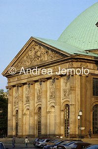 St.Hedwig Façade | Andrea Jemolo