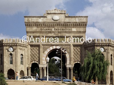 Porta dell'università  | Andrea Jemolo