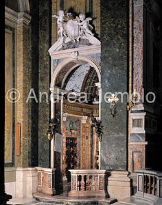 San Girolamo della Carità Antamoro chapel - From the aisle | Andrea Jemolo
