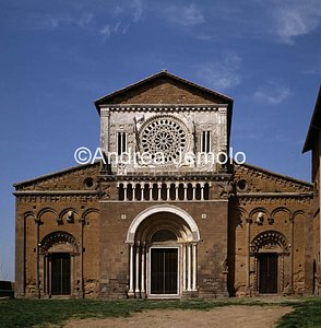 St. Pietro Façade and Detail | Andrea Jemolo