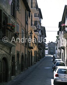 Villa Lante Strada centrale con cancello del giardino | Andrea Jemolo