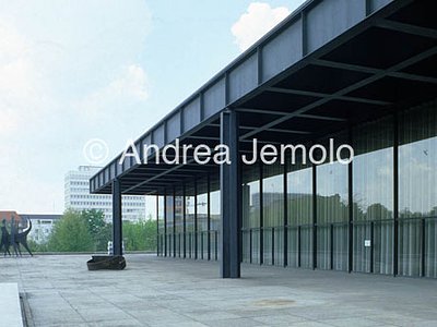 Neue Nationalgalerie Exterior - Detail | Andrea Jemolo