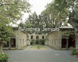 Villa Lante The fountain of Diluvio with the logge of the Muses  | Andrea Jemolo