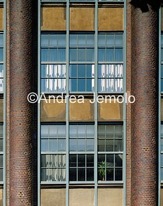 AEG-Kleinmotorenfabrik Façade - Detail | Andrea Jemolo
