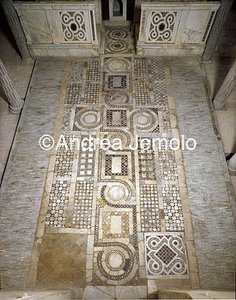 Chiesa di Sant'Andrea in Flumine Pavimento cosmatesco | Andrea Jemolo