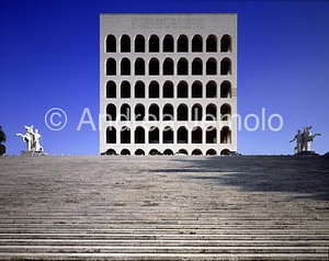 EUR - Palazzo della Civiltà del Lavoro - Palazzo della Civiltà Italiana Facciata | Andrea Jemolo