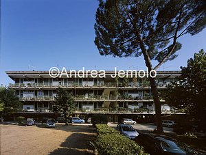Unità d'abitazione orizzontale INA casa - Tuscolano III Blocco centrale | Andrea Jemolo