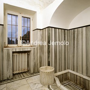 Casa Malaparte Bathroom | Andrea Jemolo