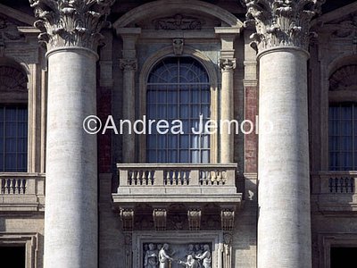 St. Peter in the Vatican Central window of the Loggia of the Benediction | Andrea Jemolo