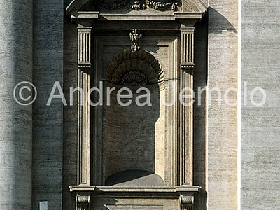 St. Peter in the Vatican Niche tabernacle | Andrea Jemolo