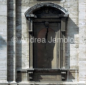 St. Peter in the Vatican Niche tabernacle | Andrea Jemolo