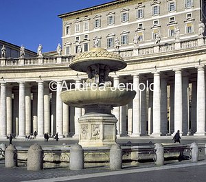 St. Peter' s Square Fountain to the right of the square | Andrea Jemolo