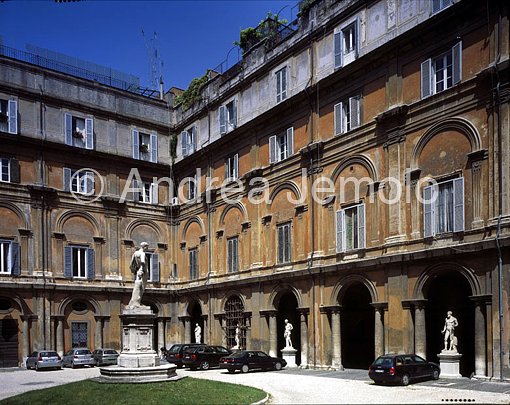 Palazzo Ludovisi/ Chigi/ Odescalchi Cortile | Andrea Jemolo