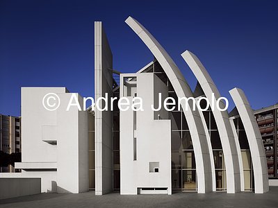 Church Dives in Misericordia / Dio Padre Misericordioso - Jubilee Church Apse | Andrea Jemolo