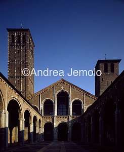 St. Ambrogio Façade | Andrea Jemolo