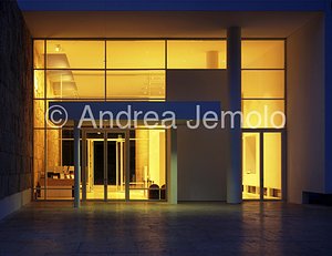 Ara Pacis Museum Front of entrance - nocturne | Andrea Jemolo