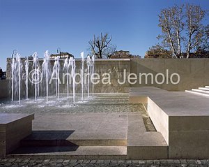 Ara Pacis Museum Fountain | Andrea Jemolo