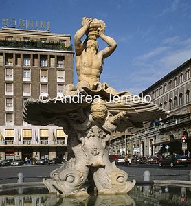 Tritone fountain General view | Andrea Jemolo