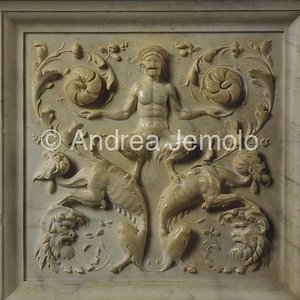Chiesa di San Pietro in Vincoli Mausoleo di Giulio II - Rilievo a destra di Lia | Andrea Jemolo