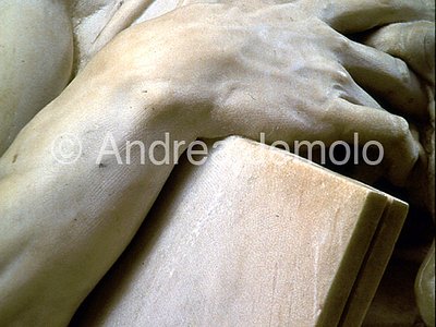 San Pietro in Vincoli Mausoleum of Giulio II - Moses - hand and tables | Andrea Jemolo