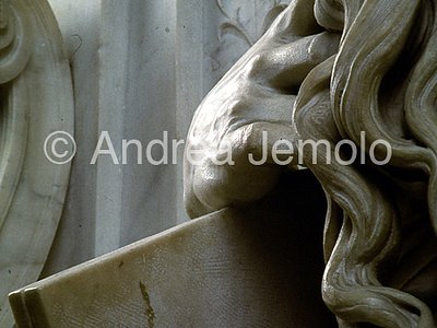 San Pietro in Vincoli Mausoleum of Giulio II - Moses - beard and tables | Andrea Jemolo