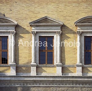 Palazzo Farnese Cornicione | Andrea Jemolo