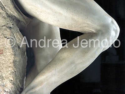 Louvre Museum Rebellious Prigione - leg | Andrea Jemolo