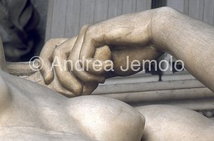 San Lorenzo - Medici Chapels - The Sagrestia nuova Tomb of Lorenzo de 'Medici - Dawn - Detail | Andrea Jemolo