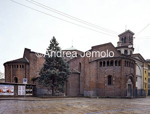 St. Nazaro Maggiore Exterior -Transept and apse | Andrea Jemolo