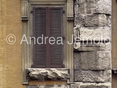 Palazzo Montecitorio Finestra | Andrea Jemolo