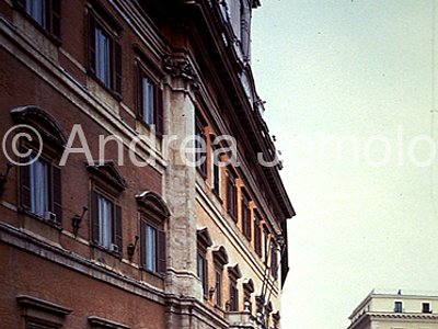Palazzo Montecitorio Facciata particolare stacco del corpo centrale | Andrea Jemolo