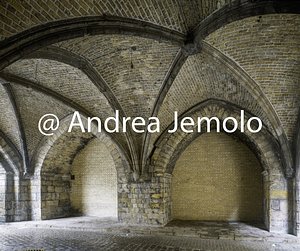 Lakenhalle - Market of the cloths Donkerpoort | Andrea Jemolo