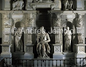 Chiesa di San Pietro in Vincoli Mausoleo di Giulio II - Ordine inferiore | Andrea Jemolo