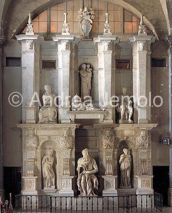 Chiesa di San Pietro in Vincoli Mausoleo di Giulio II - visione d' insieme | Andrea Jemolo