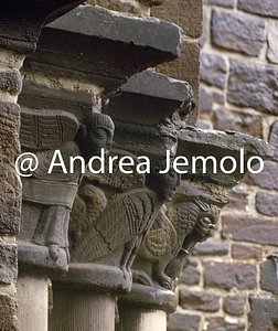 Sint-Pieterskerk Capitals with gargoyles | Andrea Jemolo