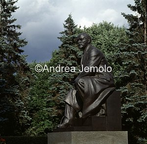 Kremlin Monument for Lenin | Andrea Jemolo