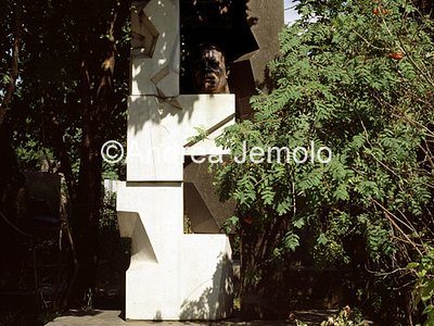 Cemetery of Novodevicij Tomb of Krusciov | Andrea Jemolo