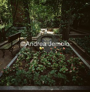 Cemetery of Novodevicij Tomb of Bulgakov | Andrea Jemolo